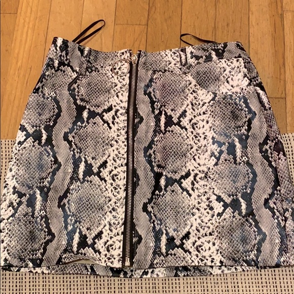 snakeskin skirt - Picture 2 of 3